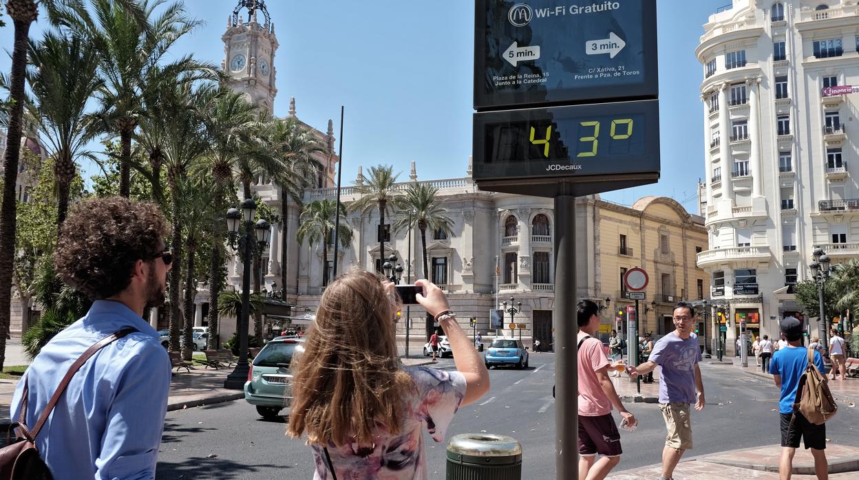Imagen de las altas temperaturas en Valencia