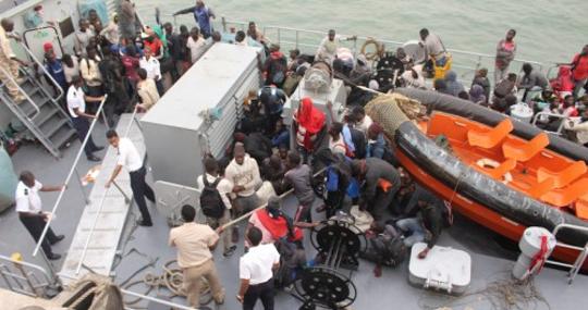 Los inmigrantes en la patrullera de Mauritania