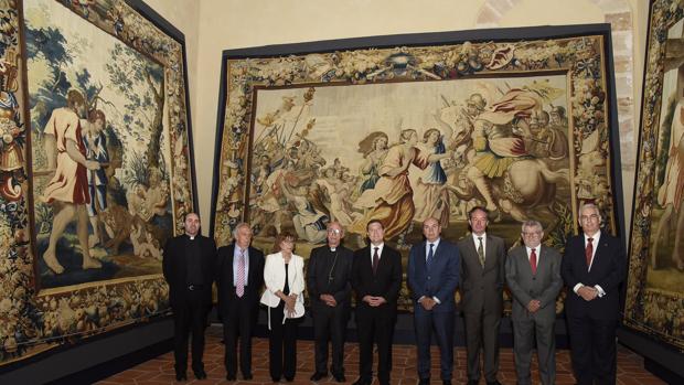 La Catedral de Sigüenza muestra 8 tapices flamencos restaurados durante 4 años