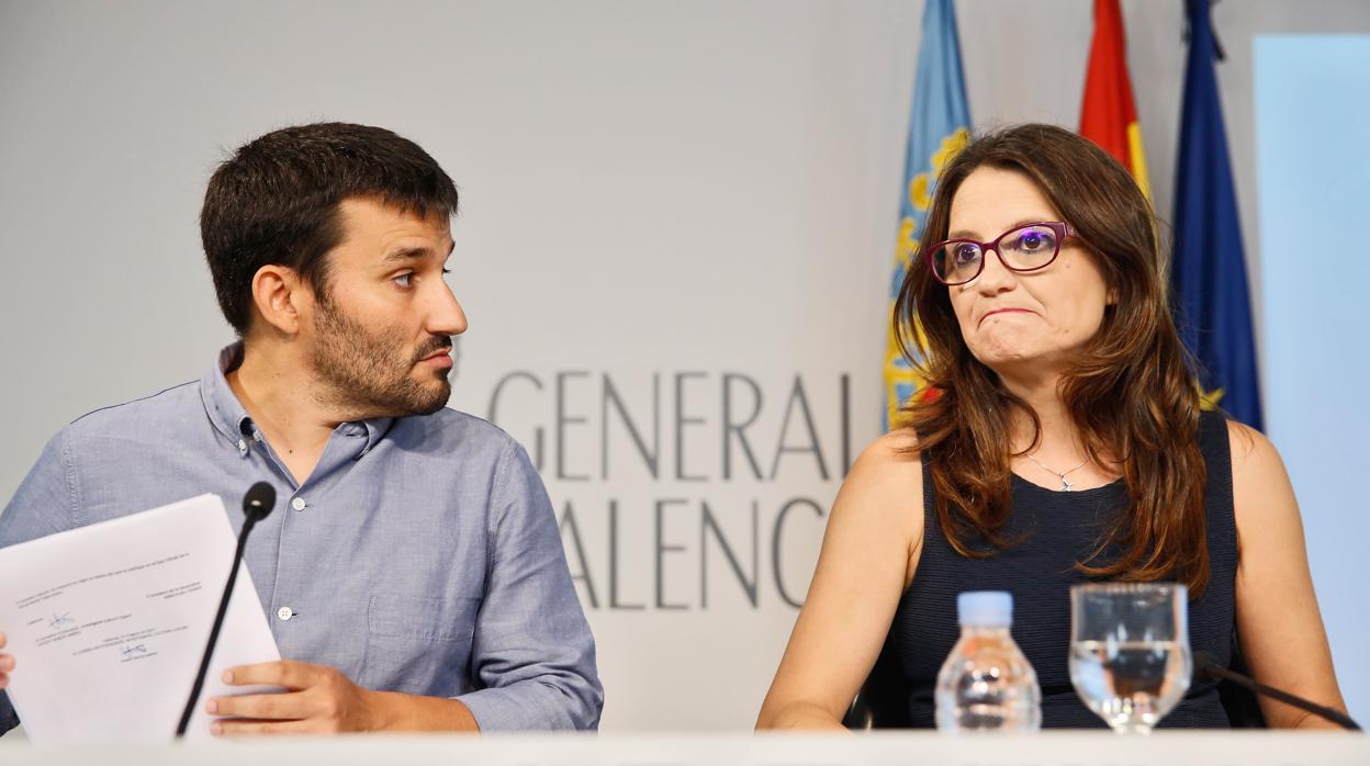 Imagen del conseller Marzà y la vicepresidenta Oltra