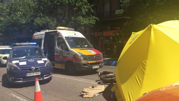 Golpea mortalmente a un motorista en la calle Alcalá y se da a la fuga