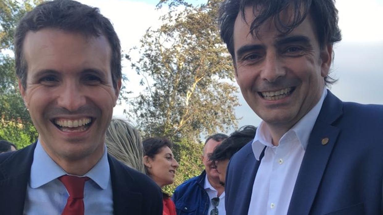 Pablo Casado y Diego Calvo, en la última visita del nuevo presidente del PP a Galicia