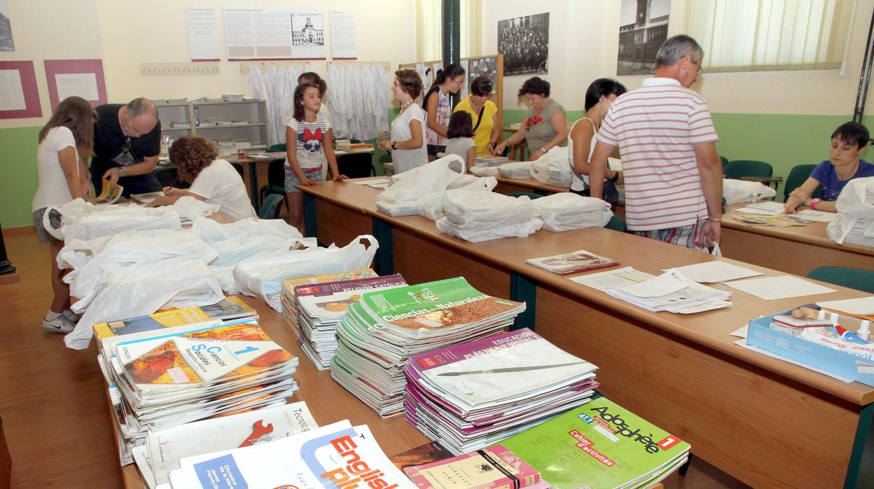 Banco de libros en un instituto de Palencia