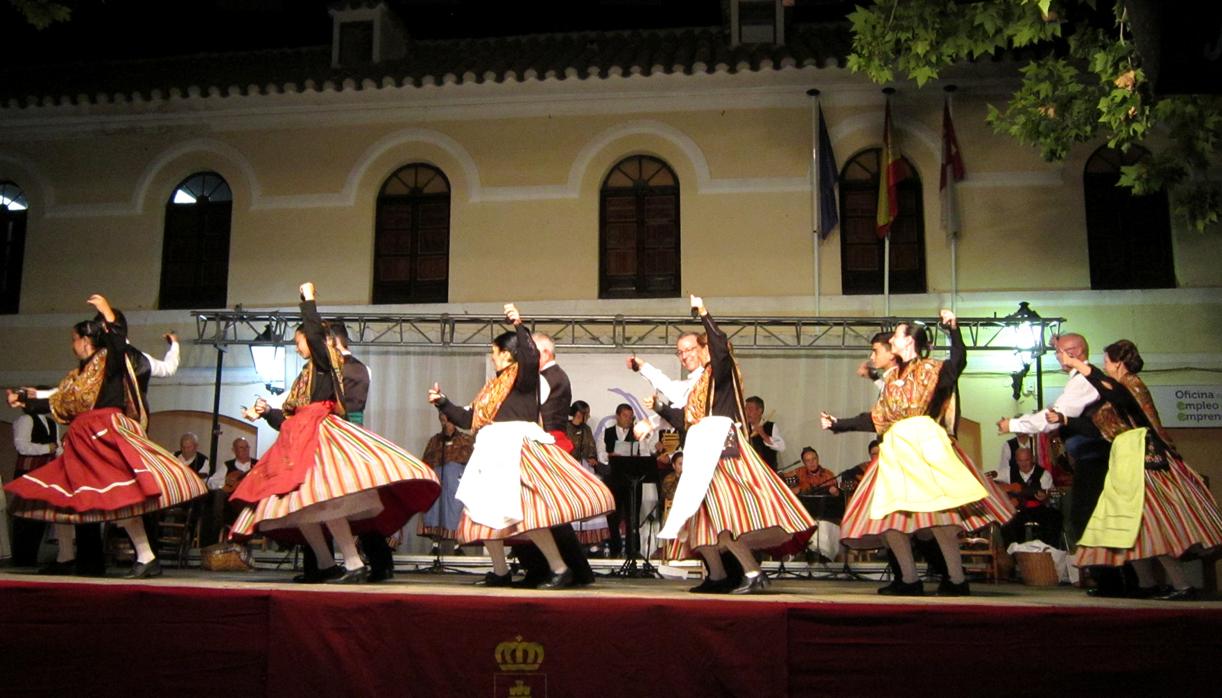 Uno de los grupos participantes en uno de los festivales celebrados