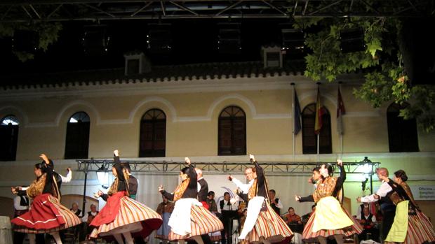 Uno de los grupos participantes en uno de los festivales celebrados