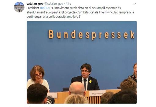 Uno de los mensajes publicados en la cuenta de Twitter del Gobierno catalán «en el exilio» sobre la rueda de prensa de Puigdemont