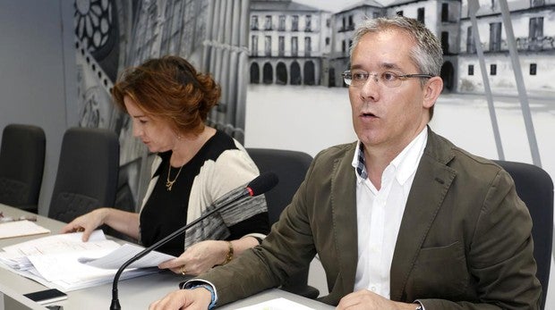 López Benito renuncia a sus cargos como concejal en León tras su implicación en el caso Enredadera