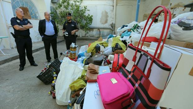 La Unidad Fox de la Policía Local de Alicante levanta 652 actas por botellón, venta ambulante y veladores en dos meses