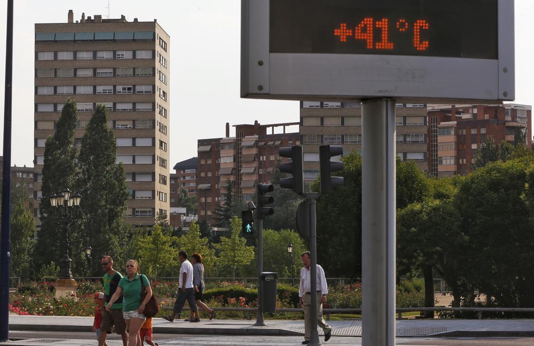 Un termómetro marca los 41 grados en la ciudad de Valladolid