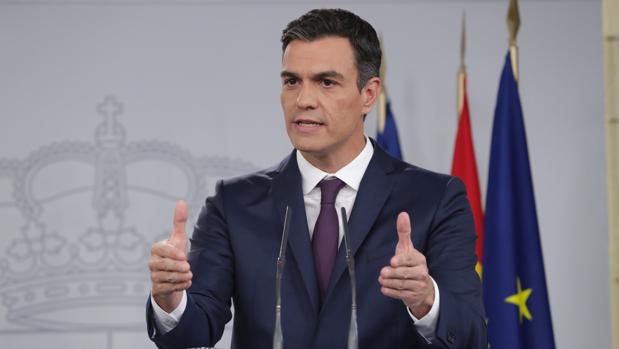 Sánchez es el más valorado y Casado empata con Rivera