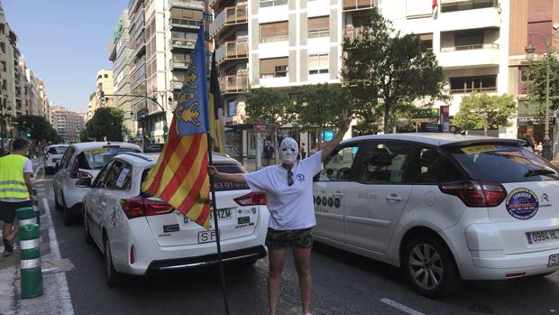 Los taxistas avisan: «Hasta que no nos den lo que merecemos no nos vamos a rendir»
