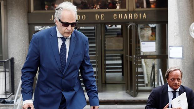 La juez imputa al catedrático Pablo Chico, investigado en el caso Cifuentes, en la pieza del máster de Casado