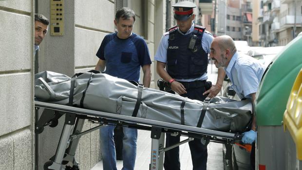 Detenido un anciano de 82 años tras matar a su mujer, de 78, en Barcelona