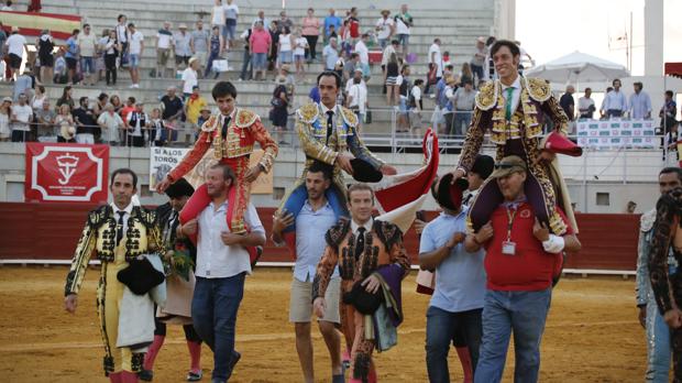 La terna, a hombros en Villacañas