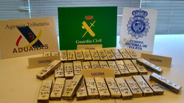 Interceptan 25 kilos de cocaína oculta en los marcos de la puertas de un contenedor