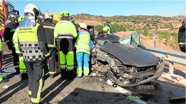 Un conductor provoca un accidente en la M-317 y huye a pie por el campo