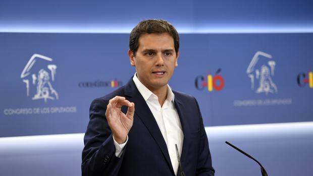 Albert Rivera: «Torra usa a los mossos como policía política»