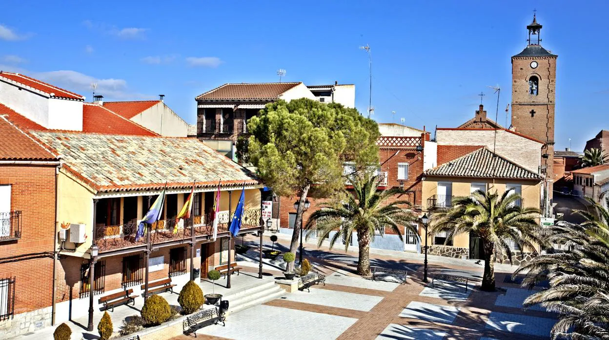 Plaza del Ayuntamiento de Pantoja