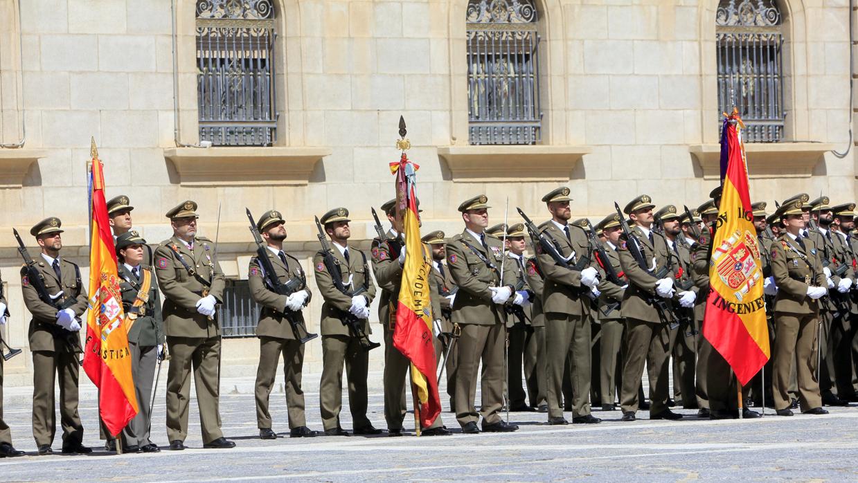 Soldados en una de las juras de bandera de la Academia de Infantería de Toledo