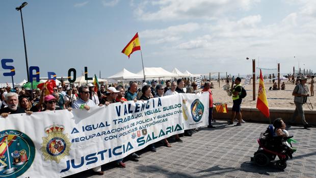 Policía Nacional y Guardia Civil piden en Valencia cobrar lo mismo que la Autonómica