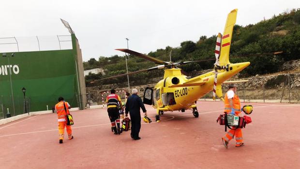 Un hombre de 74 años, grave tras precipitarse desde un tejado en la localidad alicantina de Tárbena