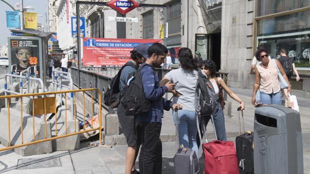 El «calvario» por el transbordo obligatorio en la línea 1 del Metro