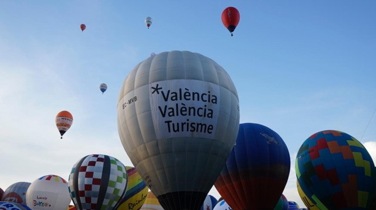 Imate de València turisme en un globus