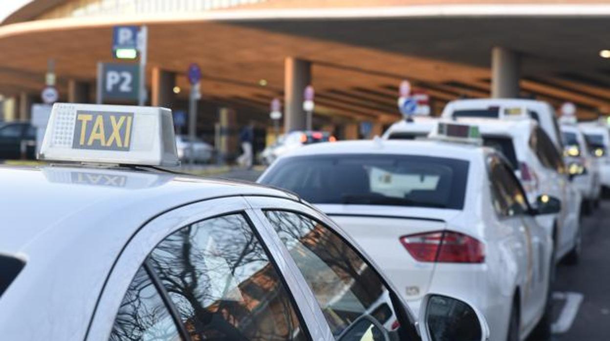 Detenida una mujer por apuñalar a un taxista en Vallecas