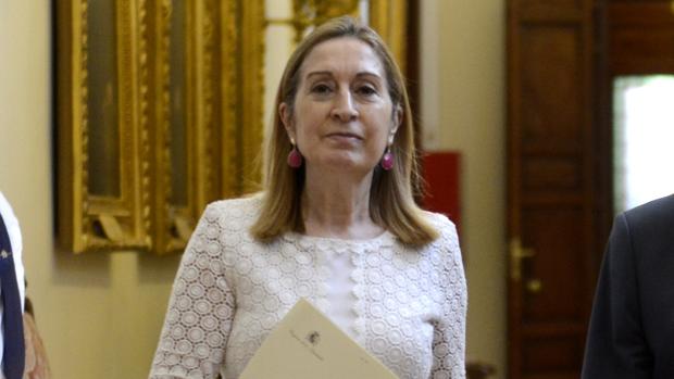 Pastor invita a Torra a defender su proyecto secesionista en el Congreso