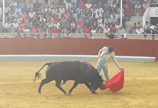 Ángel Téllez, con el primero de su lote