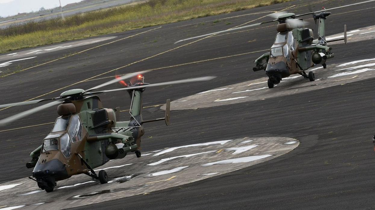 Los helicópteros Tigre, a prueba en Canarias