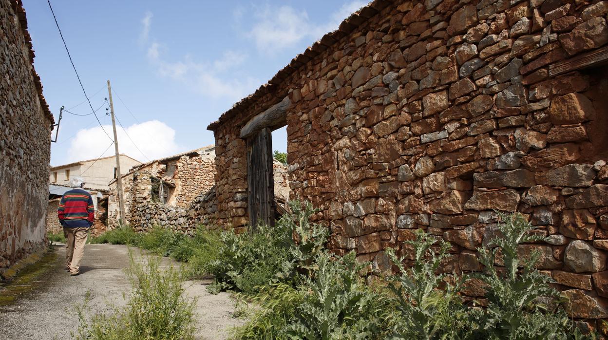 Corbatón (Teruel) uno de los muchos pueblos de la España del interior en agonía demográfica