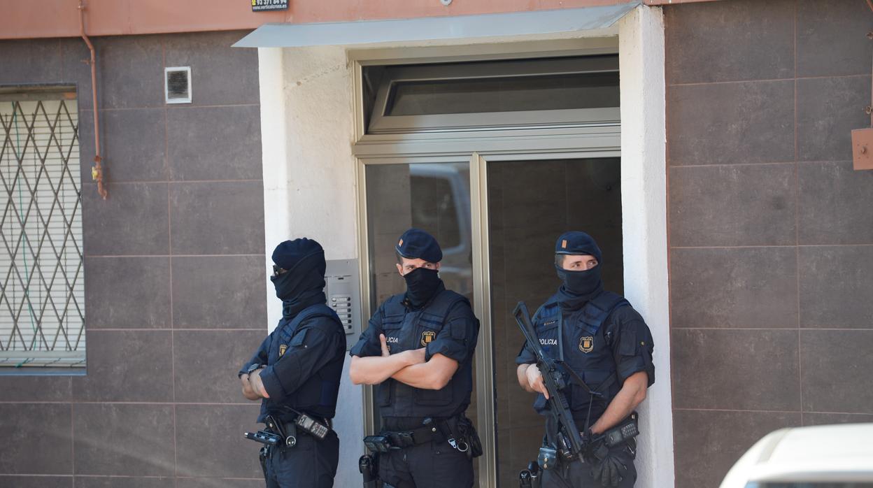 Agentes de los Mossos d'Esquadra