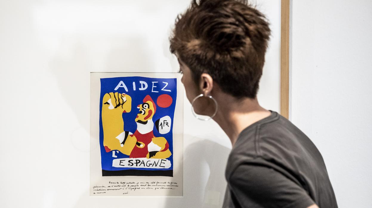 La exposición en el Ivam «Vanguardia artística y realidad social: España 1936-1976»