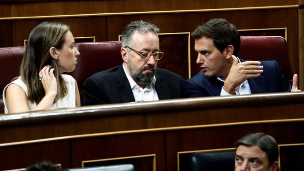 Cs pide la comparecencia de Batet y Delgado por la «interferencia» en la causa contra el «procés»