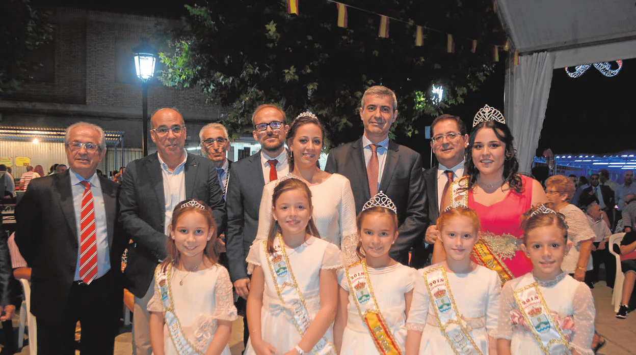 Gutiérrez, junto al alcalde de Villaminaya y la Reina y Damas de las fiestas