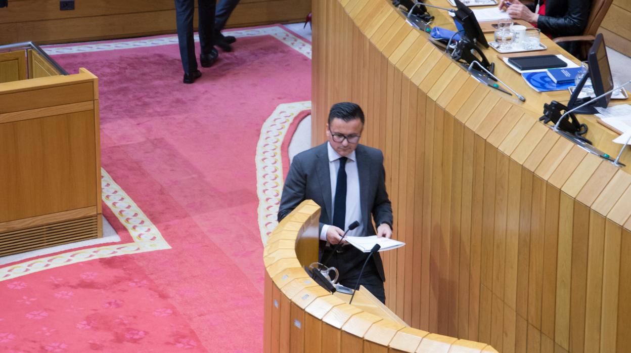 José González momentos antes de una intervención en el Parlamento gallego