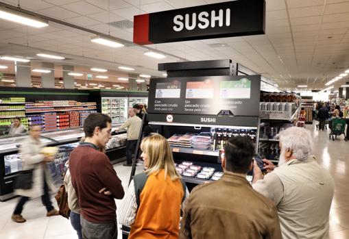 Imagen de la sección de sushi en un supermercado de Mercadona en Sagunto