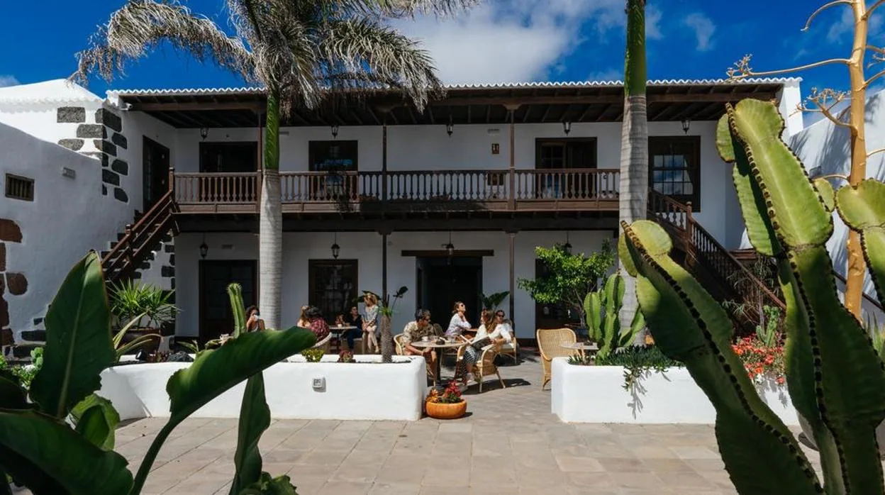 La Casa Cuartel de la Guardia Civil en Canarias que ahora es un hotel para gente de bien