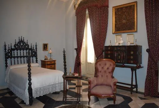 La habitación del marqués de Cerralbo en donde falleció (en la butaca) por un ataque cerebral