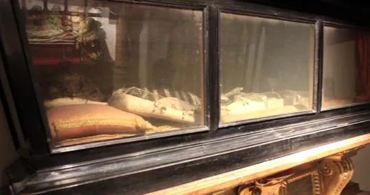 Reliquias de Santa Úrsula expuestas en la cripta de la catedral de Toledo