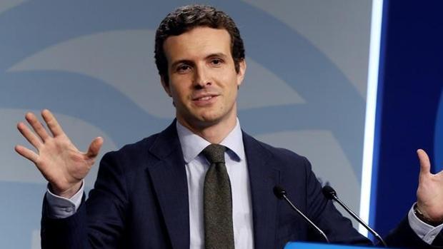 Casado pide a Sánchez que se someta a una cuestión de confianza si tiene «dignidad democrática»