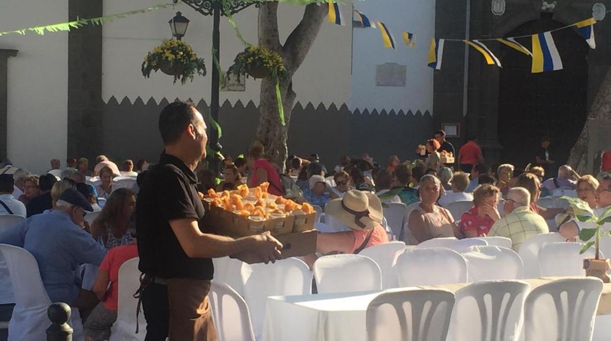 El PP denuncia «pinchazo» socialista en la capital grancanaria al invitar a churros a los vecinos