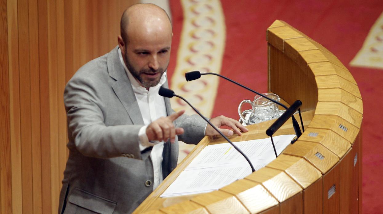 El líder de En Marea, Luís Villares, este martes en el Parlamento