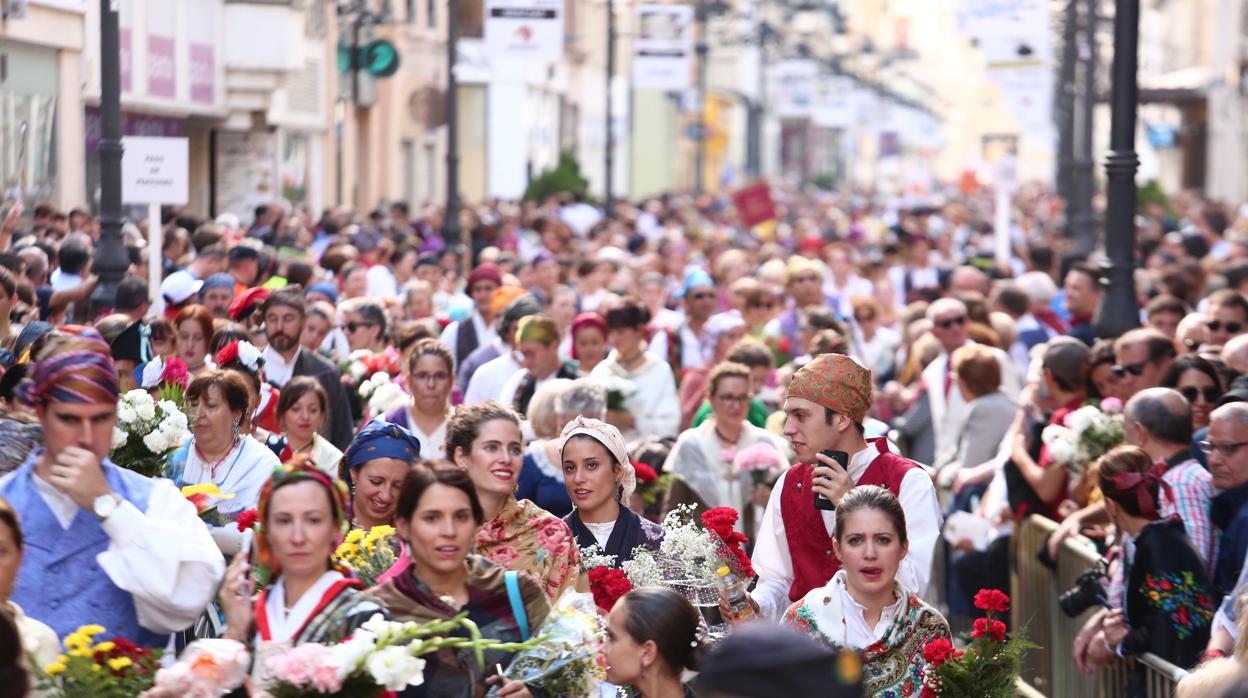 Masiva participación en la Ofrenda que, un año más, ha dejado cifras de récord en Zaragoza