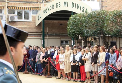 Numeroso público acudió al acto en el patio de la Comandancia de Toledo