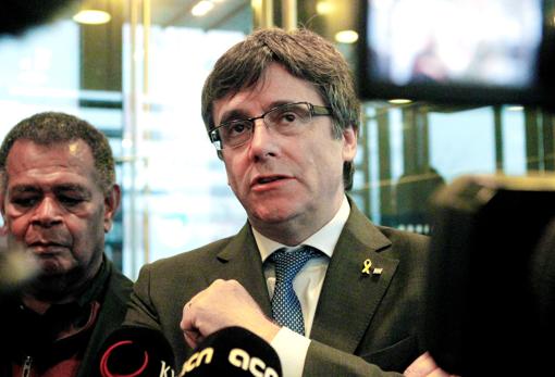 Ni Carles Puigdemont ni los otros seis huidos serán citados en el escrito de acusación de la Fiscalía, al estar todos ellos declarados en rebeldía por el Tribunal Supremo