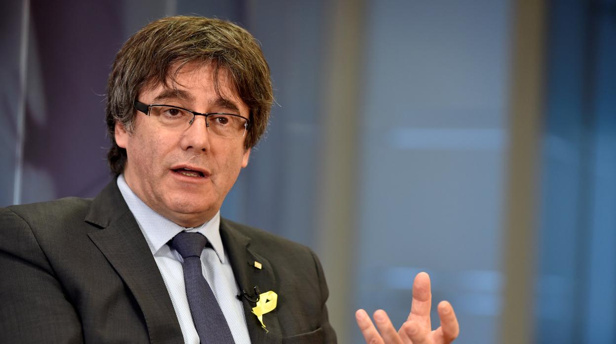 El expresident huido, Carles Puigdemont, durante una entrevista con Reuters en Bruselas, en 2017