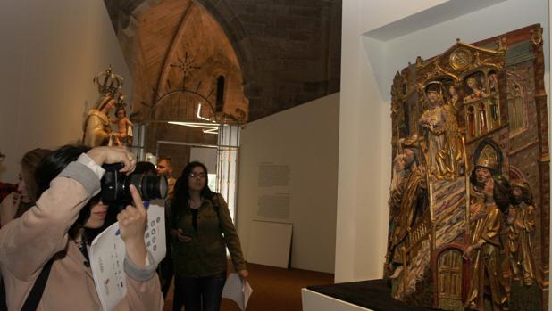 Podemos pide paridad a la hora de elegir los artistas de Las Edades