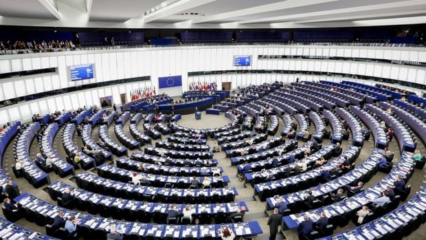 es expulsado del Parlamento Europeo